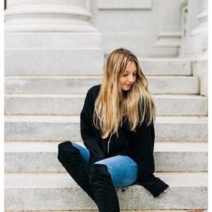 Meet your Posher, Alyssa